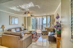Gorgeous 2/2 condo with fantastic views 1402 - Image 4