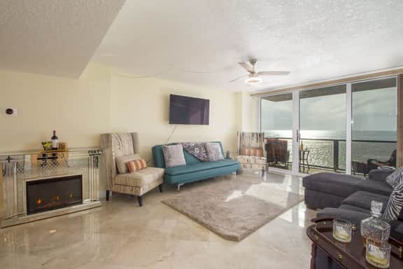 Lovely 2/2 condo at Clearwater Beach! 802 - Image 5